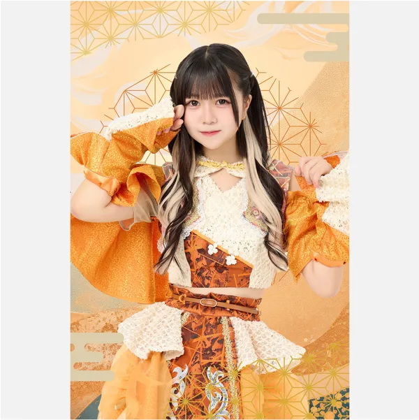 春名あみ